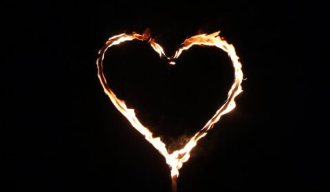 Feuershow hochzeit brennendes Herz